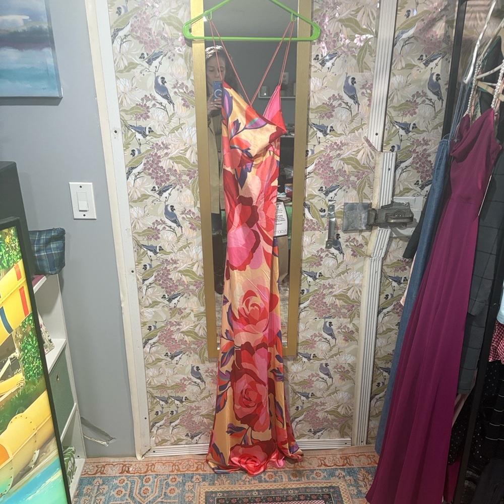 NWT!! Vibrant Floral Satin Dress - Picture 6 of 7